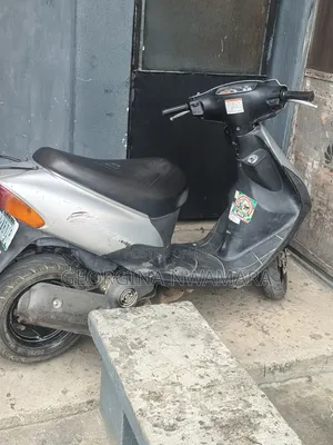 Suzuki Burgman 2007 Scooter - Grey