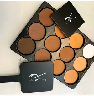 Pallet Powder - Full Coverage Shimmer Finish