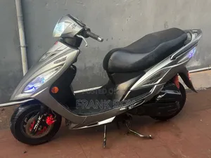 Kymco Agility 2023 White Scooter