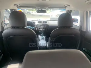 2015 Kia Soul 4dr Wagon (1.6L) White