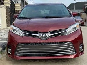 Toyota Sienna XLE Premium 2018