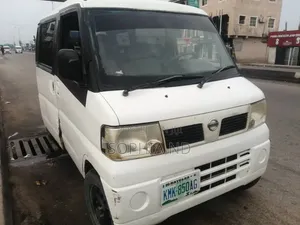 Mitsubishi Fuso Aero Bus 2007 Fari