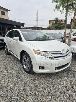 Toyota Venza XLE SUV 2015 - Fari