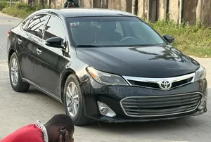 2014 Toyota Avalon XLE Premium Sedan