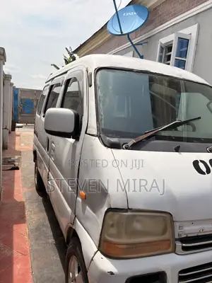 Suzuki APV Minibus ta 2005