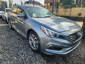 Hyundai Sonata Limited 2.0T Sedan 2015 Grey