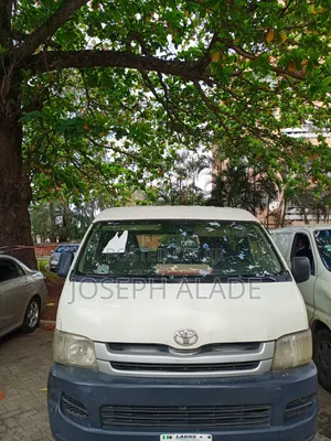 Toyota HiAce 2008 Bas Din Ciki