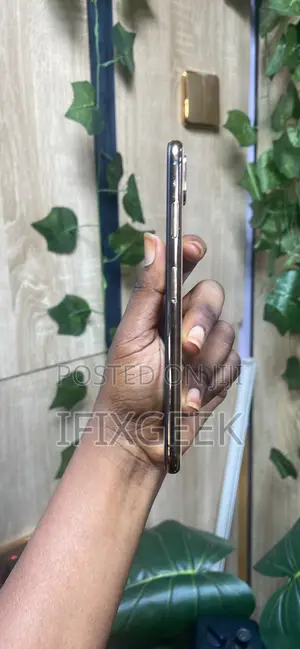 Apple iPhone XS Max 64GB Zinariya