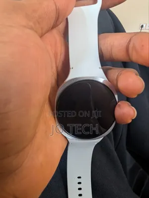 Samsung Galaxy Watch (An Yi Amfani Da Shi)