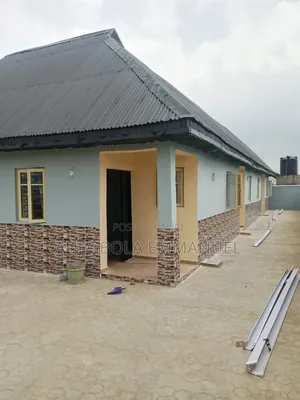 Kananan Gida don Sawa a Ejikeye, Alakia