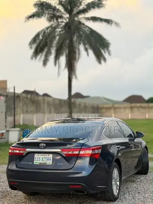 2015 Toyota Avalon XLE Premium Sedan