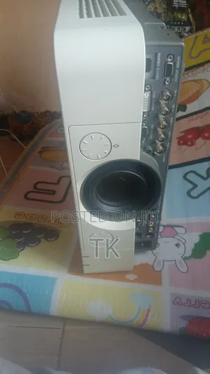 Sony VPL-FH30 WUXGA 3LCD Projector