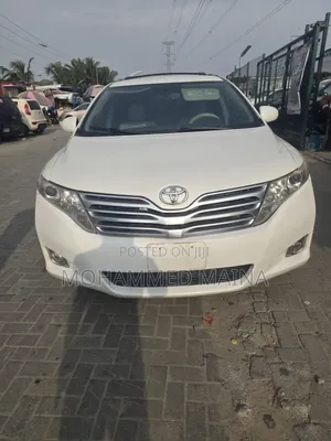 Toyota Avanza 2011 Fari