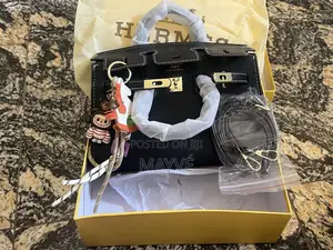 Luxury Ladies Handbag - Baki Gaskiyar Fata