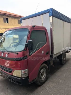 Toyota Dyna 150 Truck Mai Jikin Kwantena