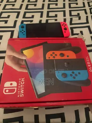 Nintendo Switch OLED - Used