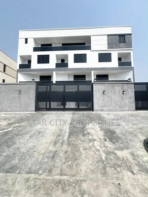 4-Bedroom Townhouse/Terrace a Lekki Phase 1