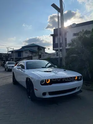 2018 Dodge Challenger SXT RWD Coupe