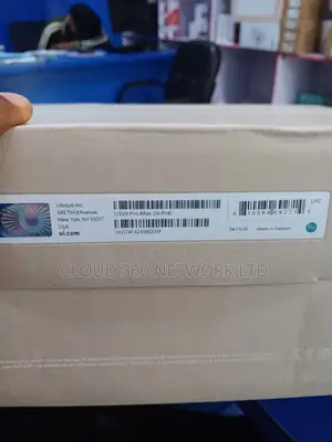 Ubiquiti UniFi Pro Max 24 PoE Switch