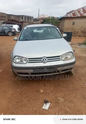 Volkswagen Golf 2001 Silver