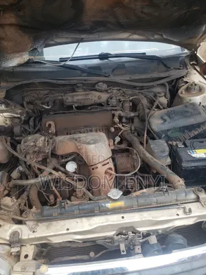 Toyota Camry 2000 Zinariya
