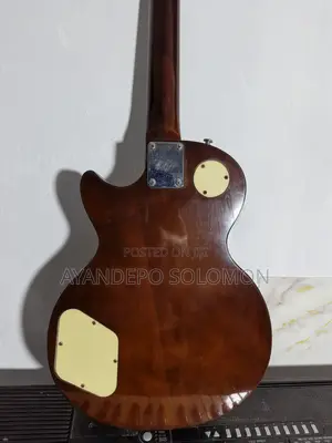 Amfani da Les Paul Electric Guitar