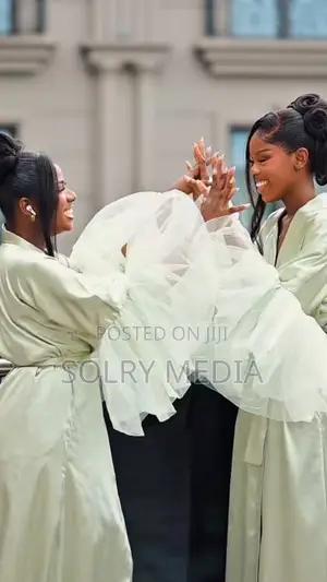 Mai Ƙirƙirar Abun Ciki na Aure - Solry Media