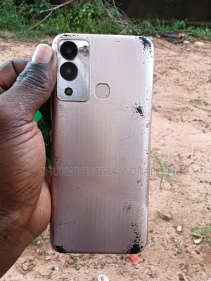 Infinix Hot 12i 64GB Grey (Amfani, Fuska Ta Fasa)
