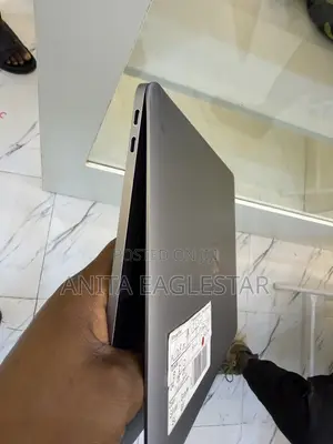 Apple MacBook Pro 2017 8GB RAM 256GB SSD