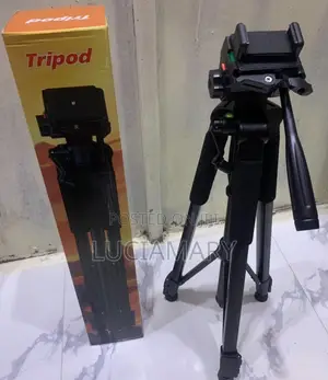 Universal Professional Tripod Stand (Tsawon 640mm)