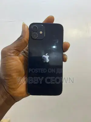 Apple iPhone 12 64GB Baki