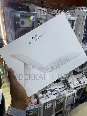 Apple iPad Magic Keyboard Folio (10th Gen)