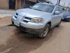 Mitsubishi Outlander 2004 Silver