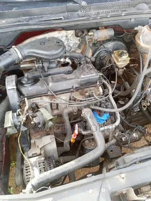 Volkswagen Golf GLS 2.0 2004 Maroon