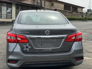 Nissan Sentra 2017 Grey