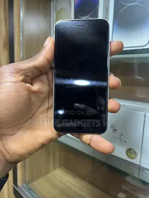 Apple iPhone SE (2nd Gen) 64GB Fari