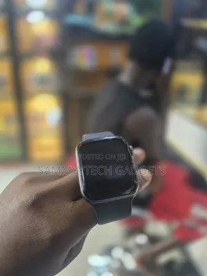 Apple Watch Series 4 44mm LTE (Amfani da aka saya daga UK)