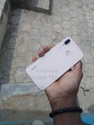 Huawei P20 Lite 128GB Ruwan Zinariya (Amfani, Fuska Ta Fasa)