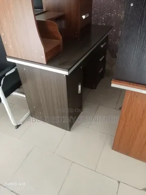 Boss Office Products Executive Table 1.4m