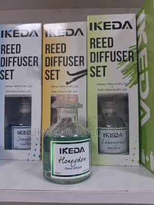 Ikeda Reed Diffuser Mai Sanya Wannan Wurin - Lavender/Strawberry