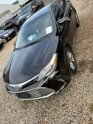 Toyota Avalon XLE Premium Sedan 2013