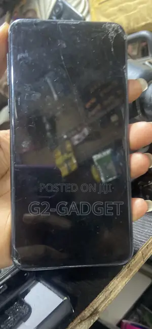 Samsung Galaxy S10e 128GB Blue - Fuska Tana Aiki, Fuskar Ta Yi Muni