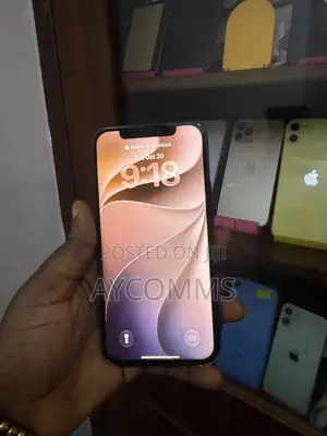 Apple iPhone 12 64GB Baki