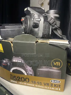 Nikon D5200 DSLR Camera