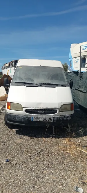 Ford Transit 2000 Bus - Foreign Used