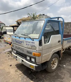 Toyota Dyna 150 Jikin Farko Akwatin Budewa