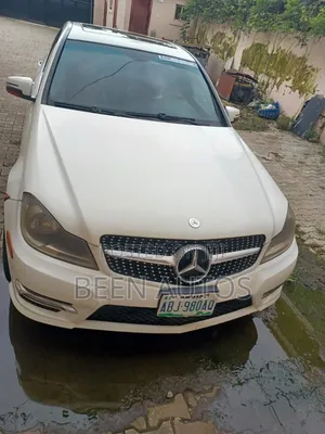 2010 Mercedes-Benz C300 Luxury 4Matic Sedan