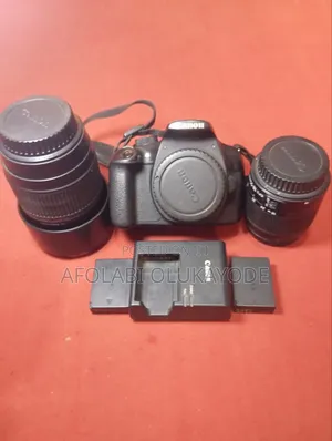 Canon 1200D DSLR Camera tare da 18-55mm & 70-300mm Lenses