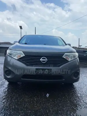 Nissan Quest SV Minivan 2015 - Grey