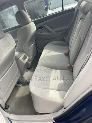 2010 Toyota Camry LE Sedan